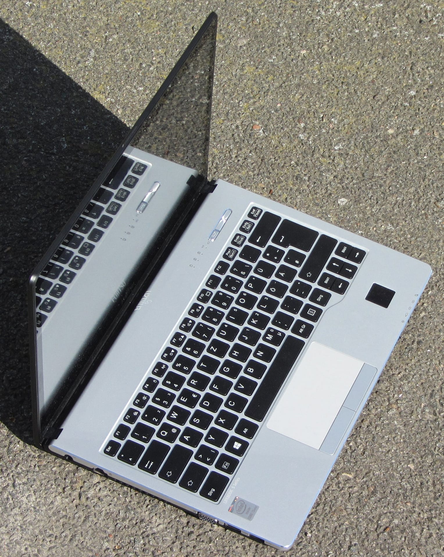 Fujitsu LIFEBOOK S935/K Laptop Core i5 | 5th Gen | 4 GB RAM | 320